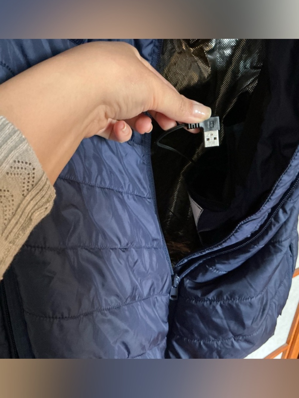 Heated Puffer Vest Navy Medium - Picture 4 of 6